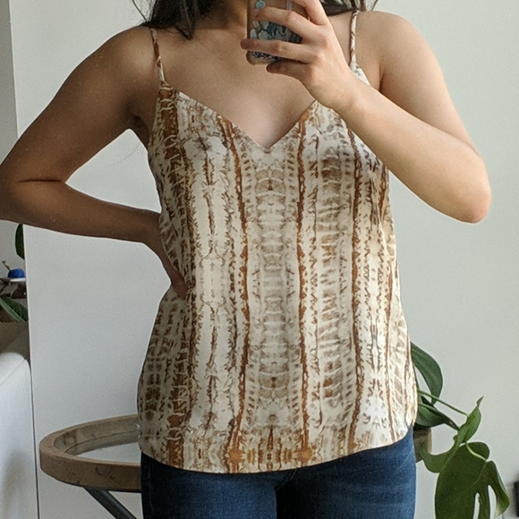 Aritzia Babaton Everly camisole - Picture 1 of 6